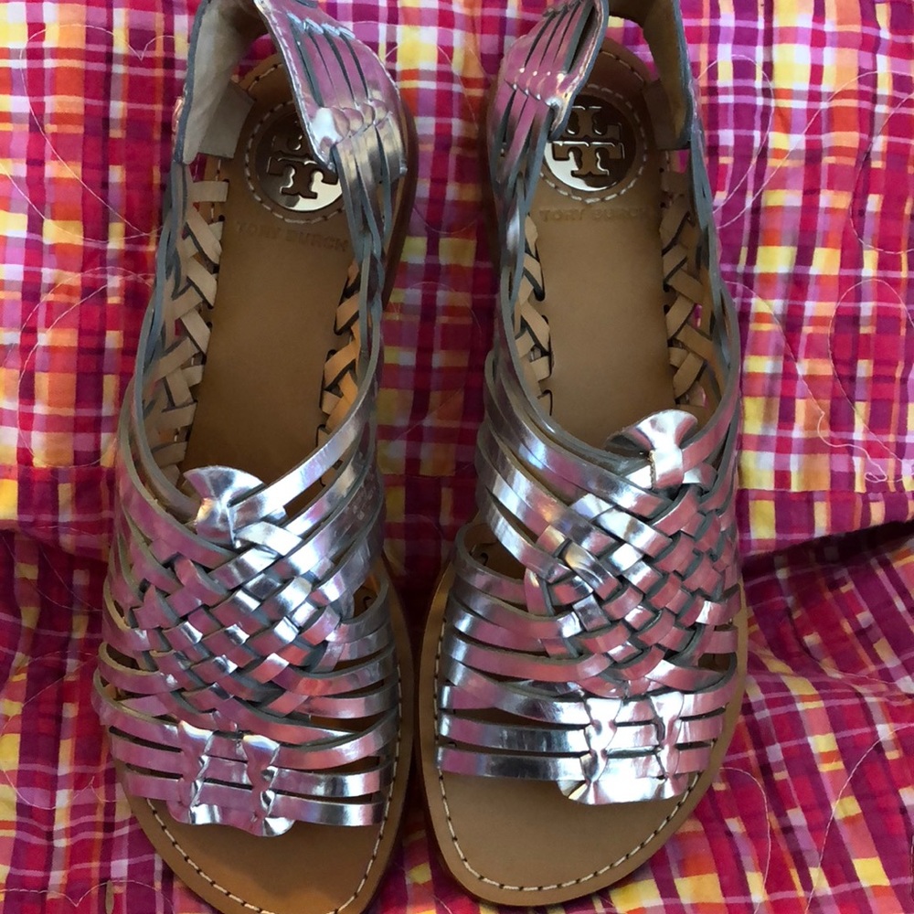 Silver Tory Burch leather woven sandals sz 7.5